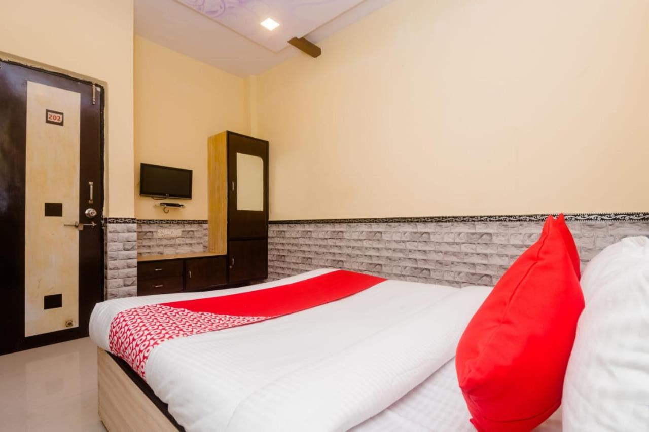 Hotel Nivara Navi Mumbai Exterior photo